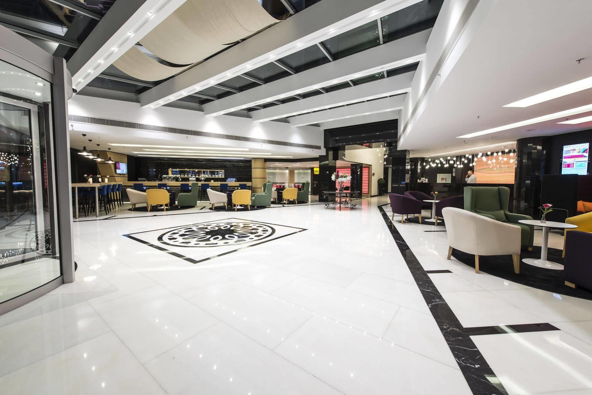 Park Inn By Radisson Ankara Cankaya מראה חיצוני תמונה