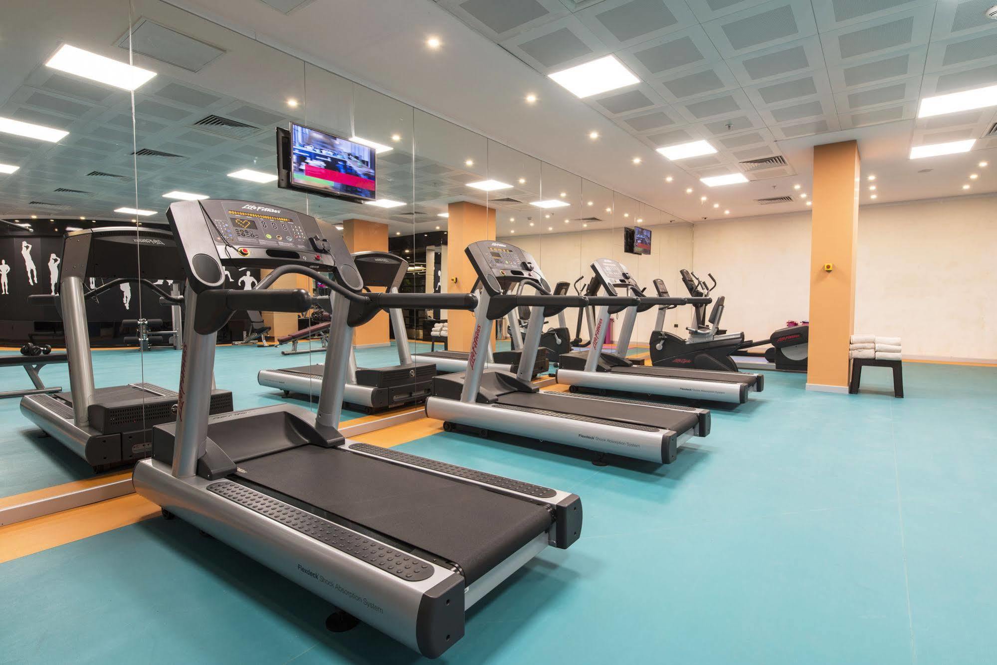 Park Inn By Radisson Ankara Cankaya מראה חיצוני תמונה